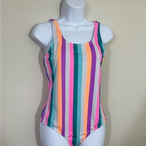 So sz 16 1/ 2 swimsuit one piece. In a pretty stripe nearly new - Picture 6 of 16